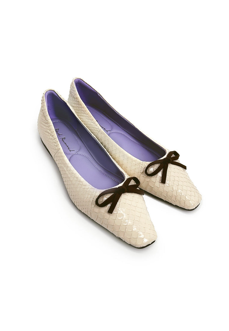 Glamour Gait Flats