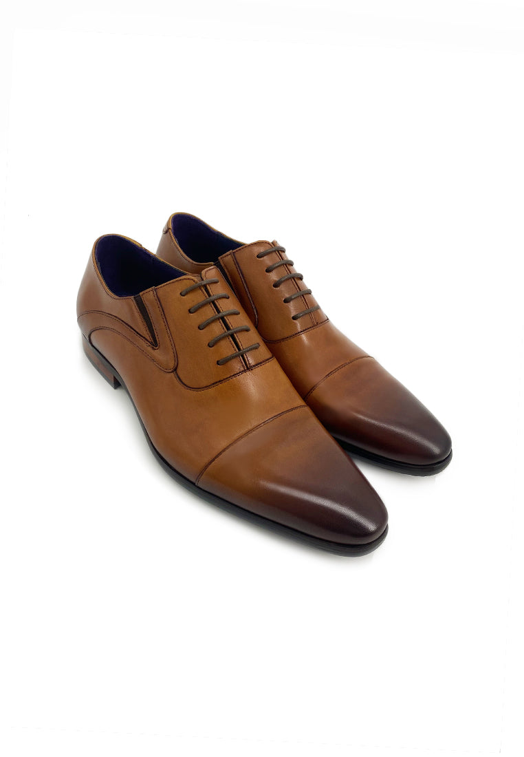 Timeless Sleek Lace-up Oxford