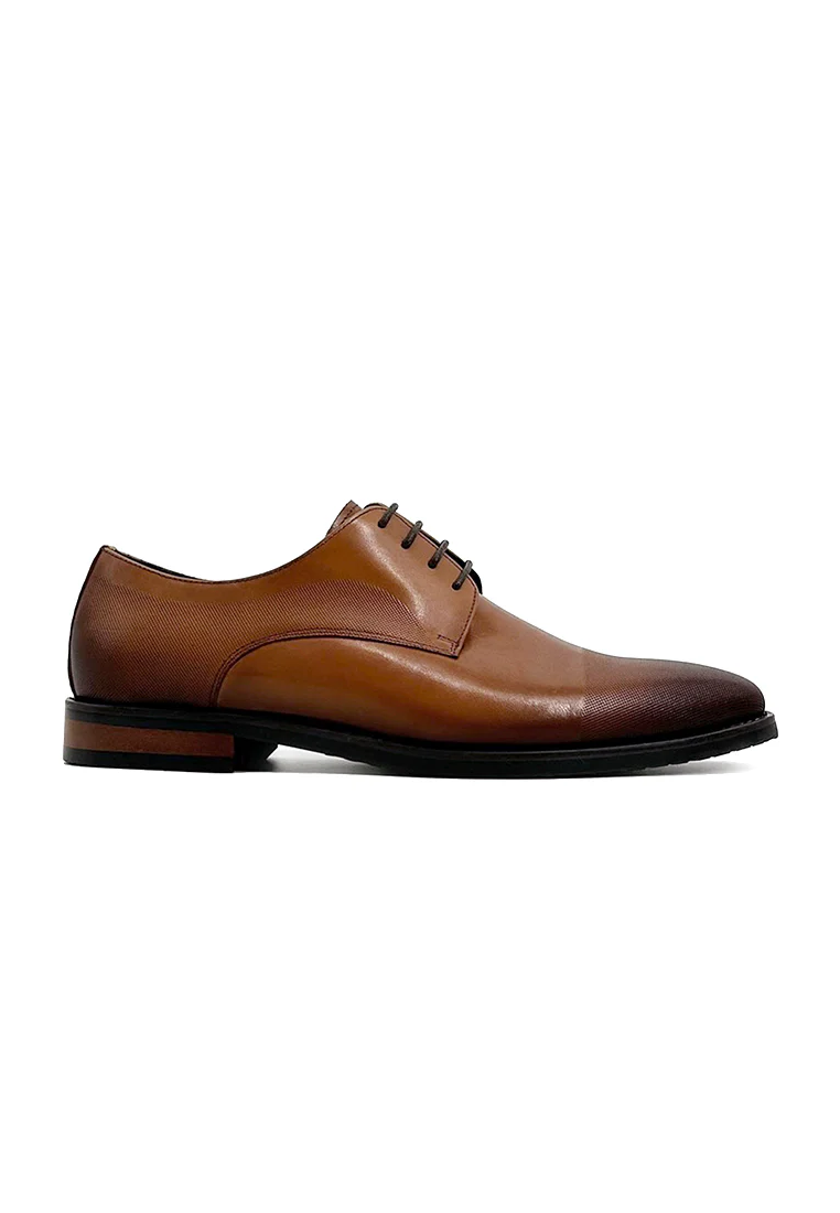 Rad Russel Lace-up Derby