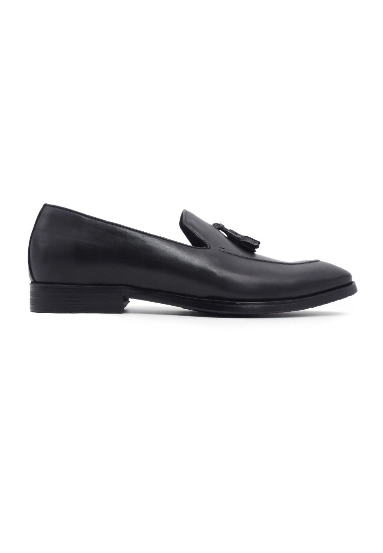 Suave Sunday Tassel Loafer