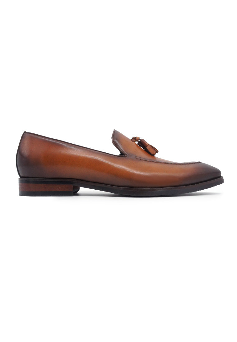 Suave Sunday Tassel Loafer