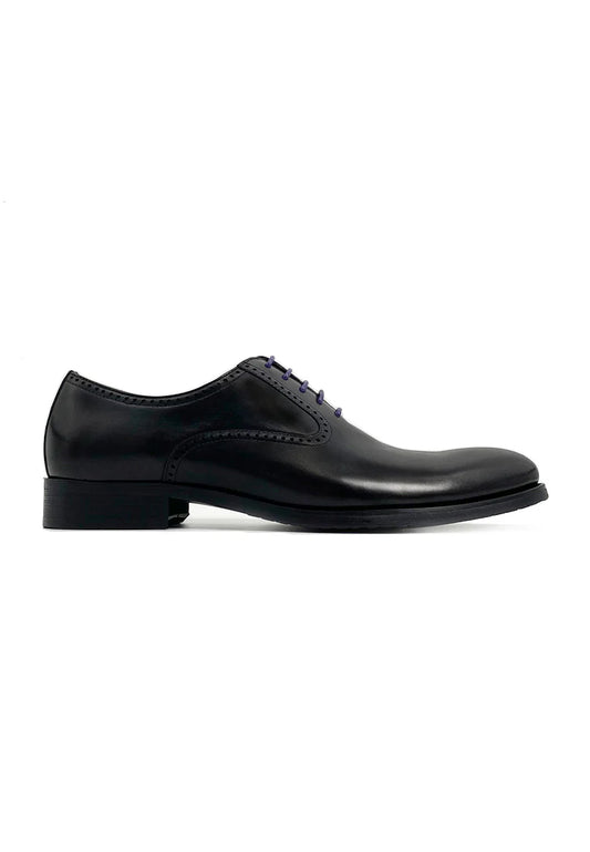Minimalist Workaday Lace-up Oxford